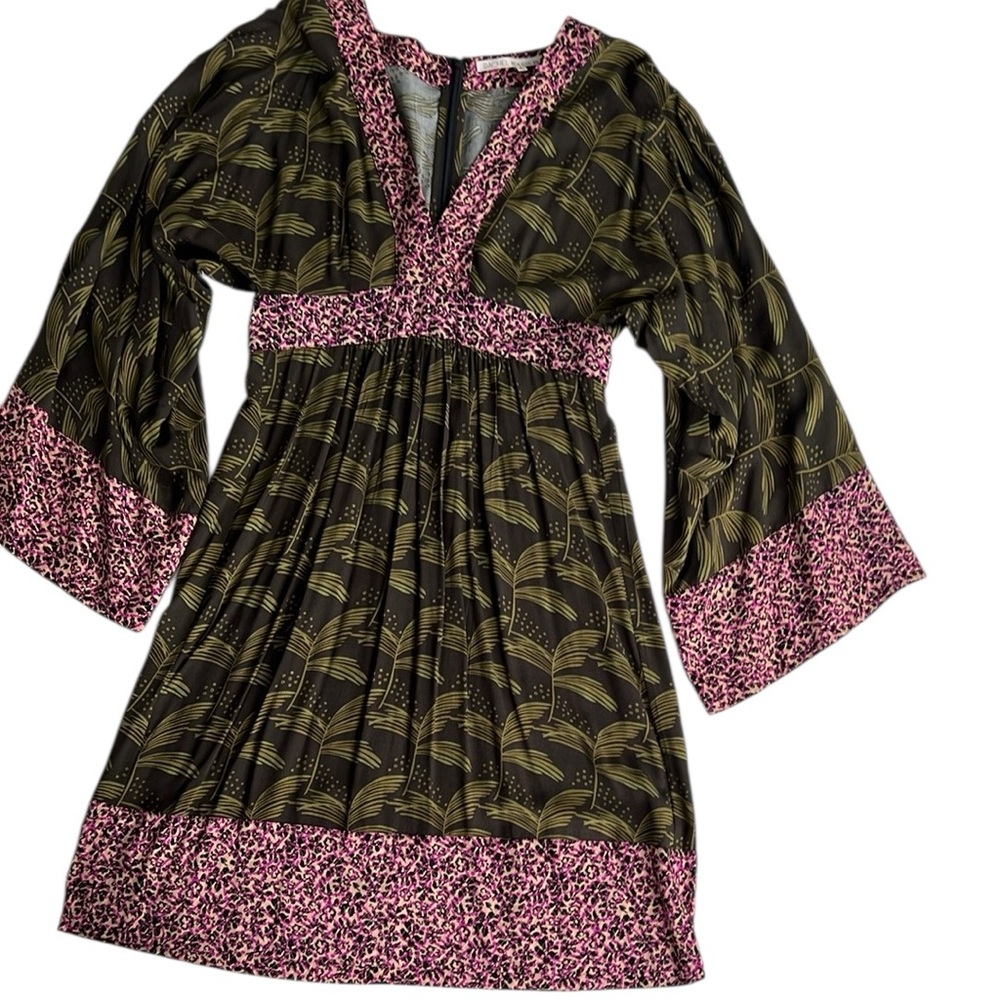 Full Bell Sleeve V-Neck Dress with Fitted Waistline Size 6